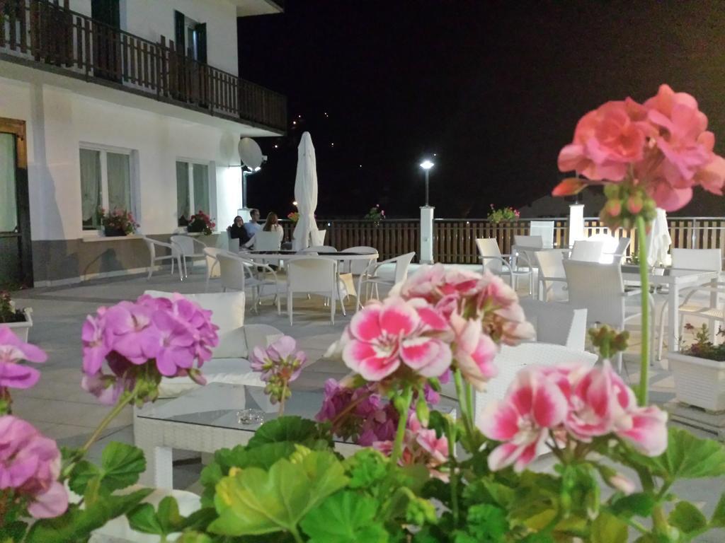 Hotel Pineta Falcade Exterior foto
